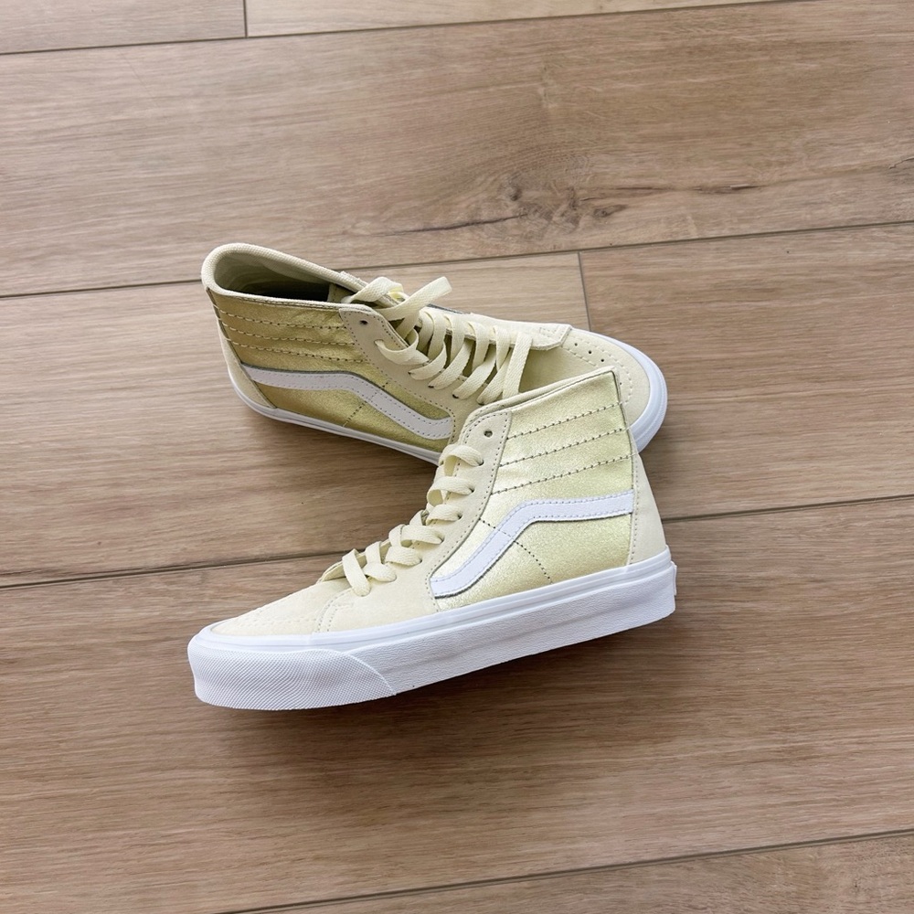 Brand new Sk8-Hi Metallic Green Vans!